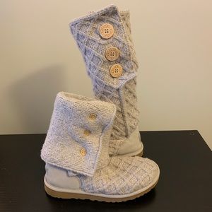 Ugg Lattice Cardy Button Detailed Knit Boots, Ivory, size 8